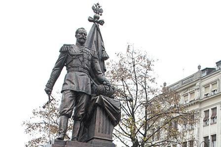 spomenik-caru-nikolaju-drugomm